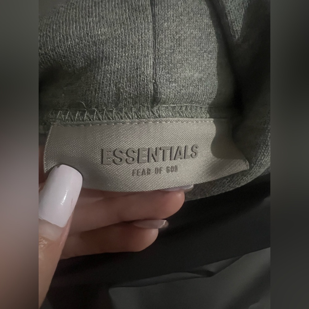 Essentials hoodie - Picture 3 of 4